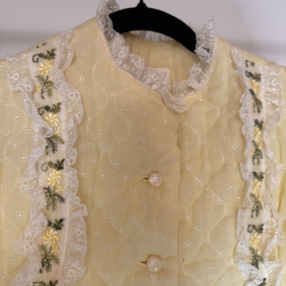 Vintage House Coat Quilted Robe Floral Lace 1960s By Loungees Butter Yellow Sz S - Picture 2 of 9